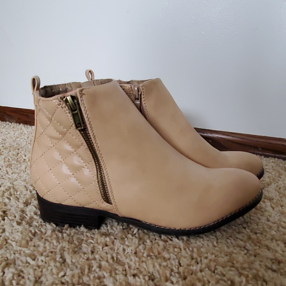 NWOT Faux Leather Tan Booties
